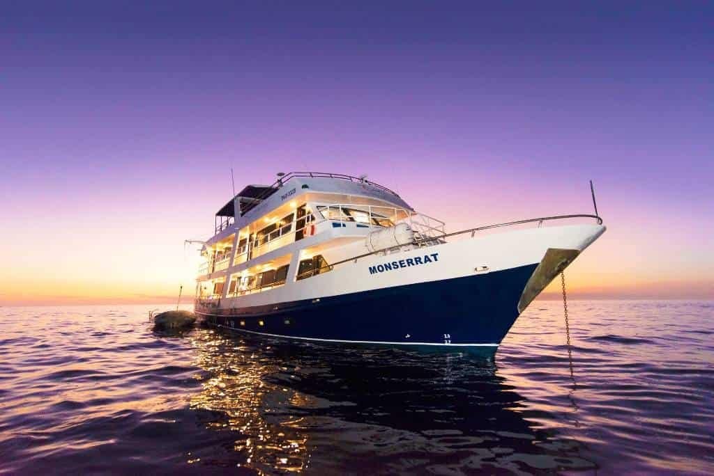 Galapagos-boat-Monserrat