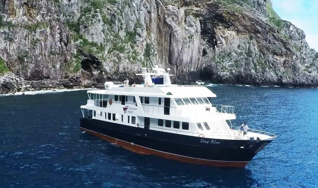 Galapagos-boat-Galapagos-Master